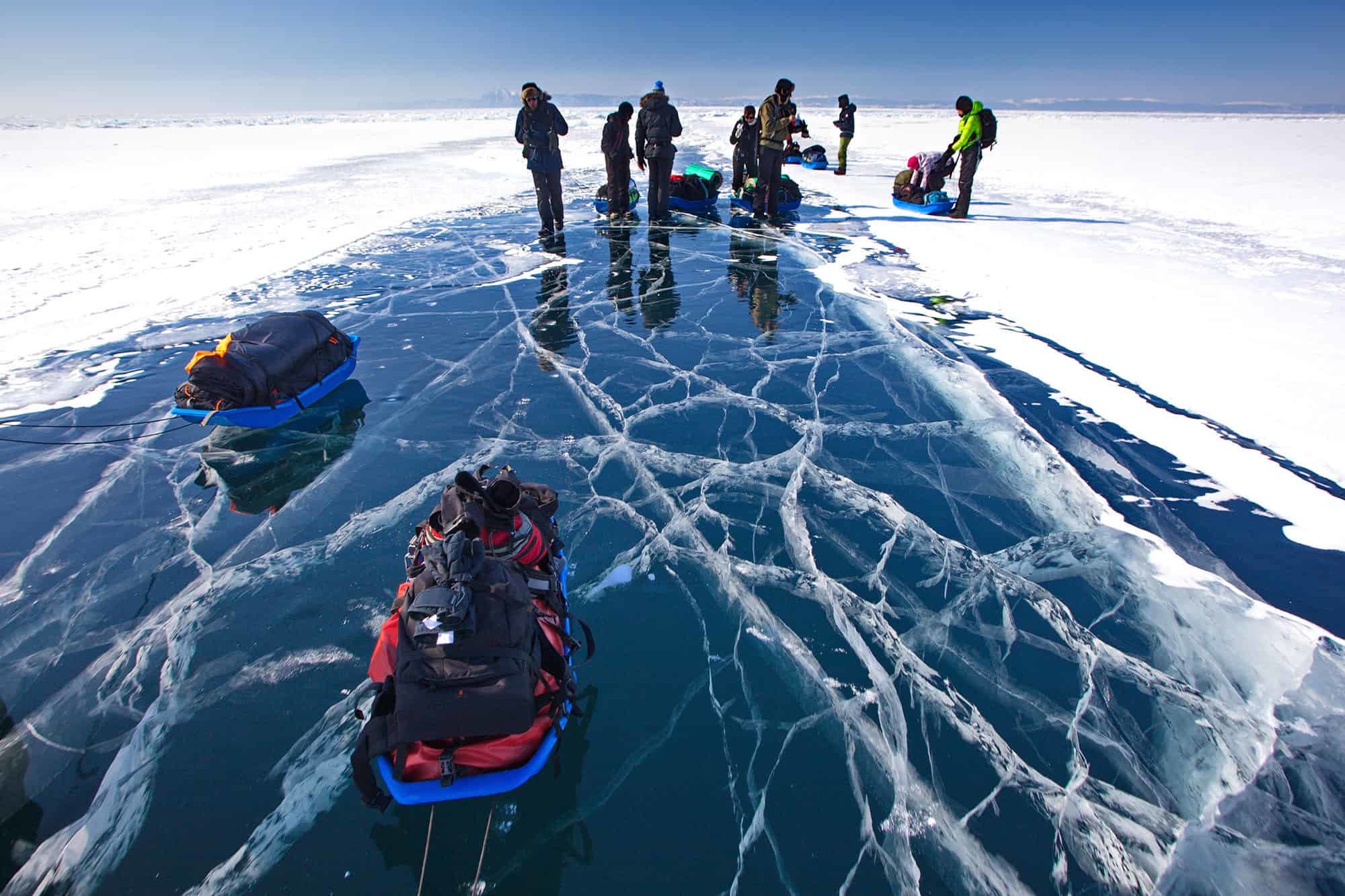 Озеро байкал экскурсии. Озеро Байкал туризм. Зимний туризм на Байкале. Озеро Байкал туризм зимой. Байкал экскурсии зимой.