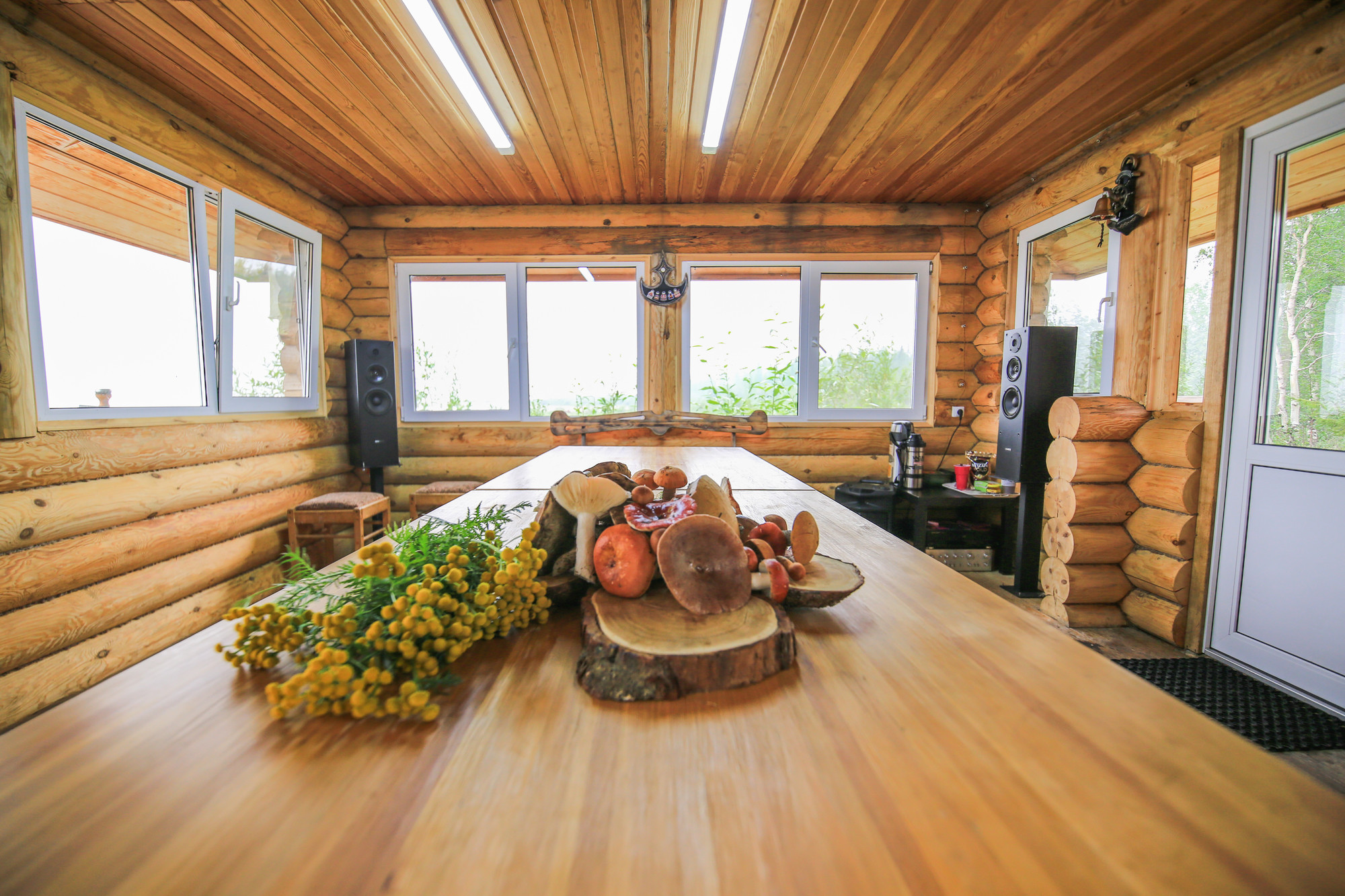 Дом отдыха на озере лама. Турбаза лама 1. Турбаза лама плато путорана. Турбаза лама. Плато путорана база бунисяк.